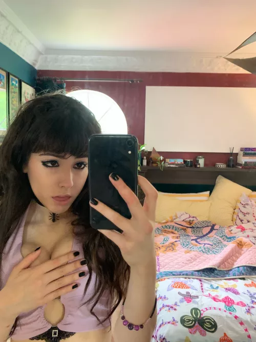 i want to be held like this 🖤💜 [18f]