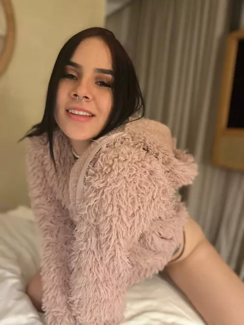 I want to fuck one lucky Redditor. Who wants to be the one? ??