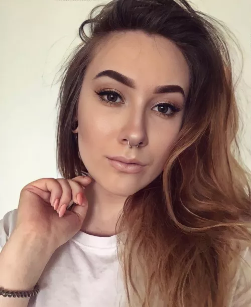 I want to make a groupchat where we trib my old coworker. No nudes and mainly facepics. Dm with a trib if interested