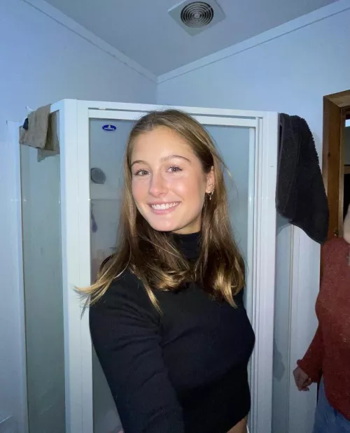 I want to see her face as I fuck her so bad