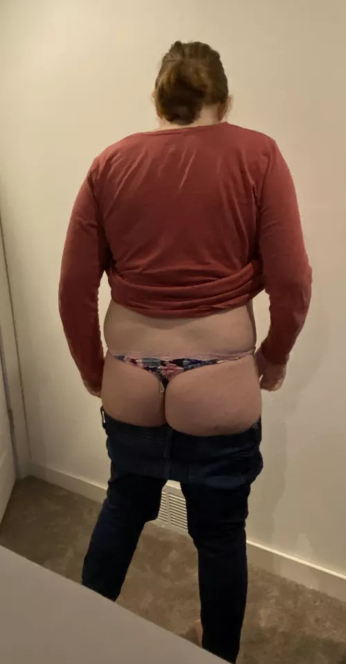 I want to trade my wife’s thong with someone else. 24 f pregnant