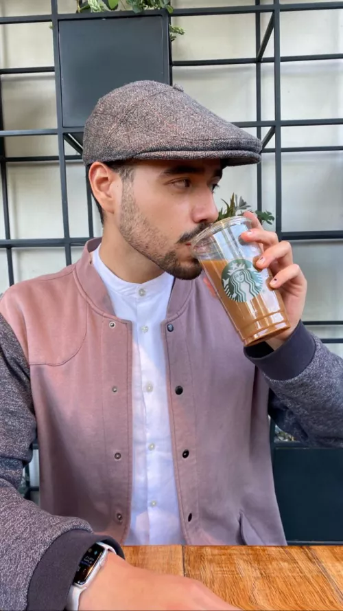 i was stood up on a date but my friend got me a coffee and i feel a little bit better now