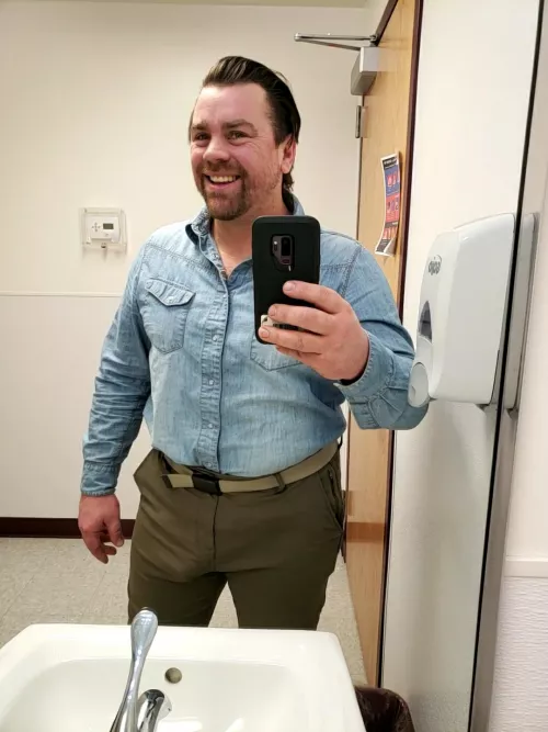 I wish the Office Admin would just let me eat her ass already....