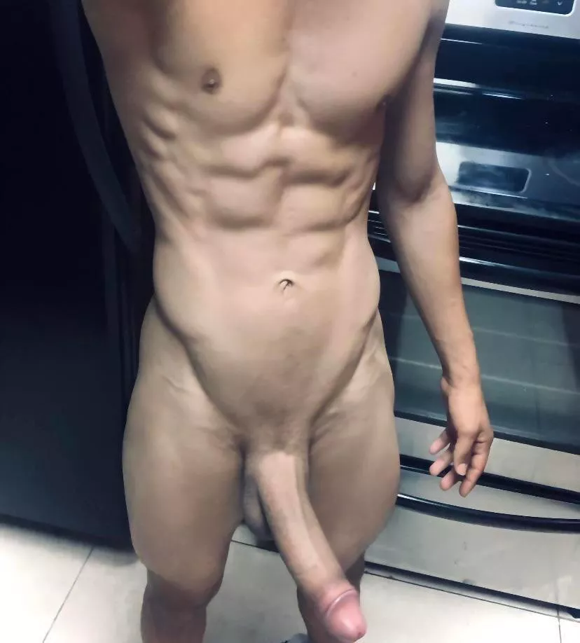 I woke up horny asf , any pig to worship this dick? 🐷🤑