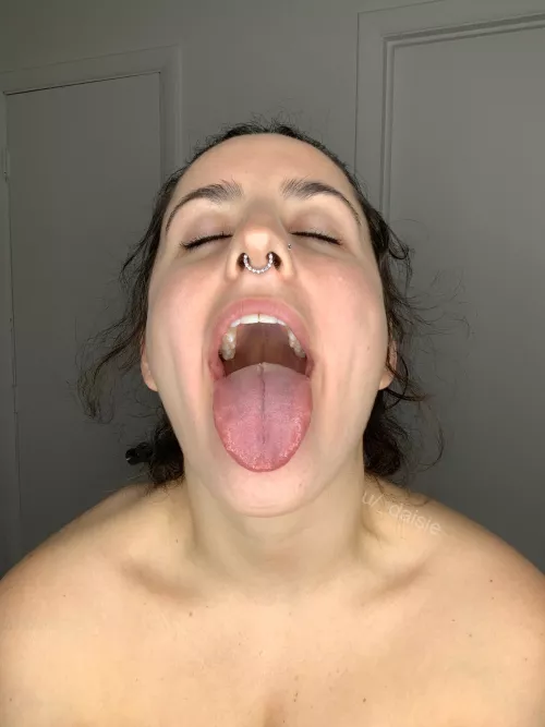 i wonder if anyone will cum from this picture hehe