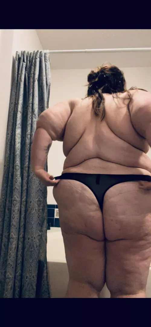 I wonder what is hiding in there 😜 sc hannahe998 to find out