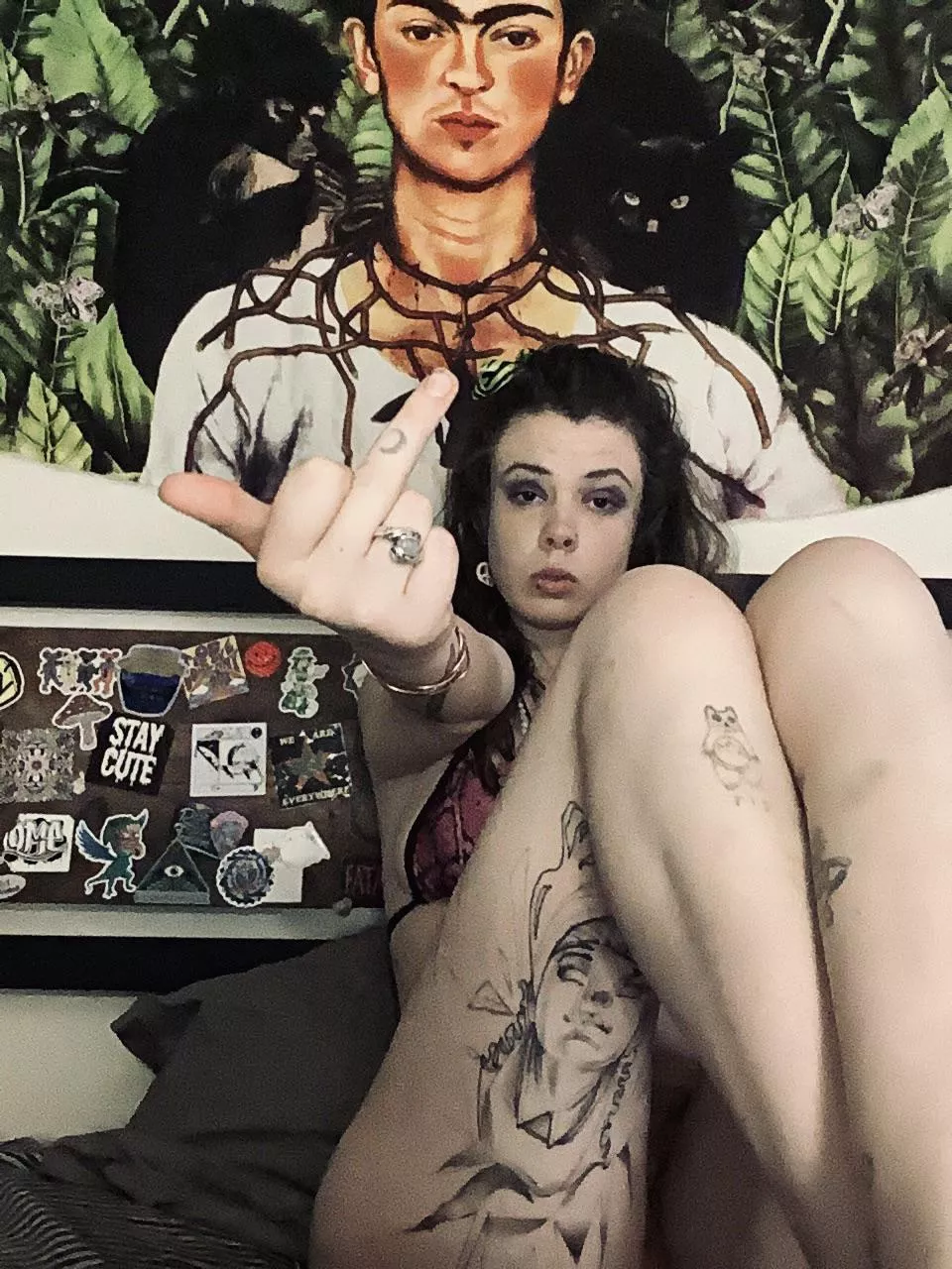 I would be embarrassed to share oxygen with you. 🙄 [domme]