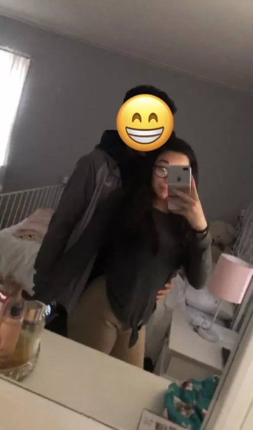 If I get a couple upvotes I’ll expose my girlfriends nudes. I want her to be an internet whore. Kik:jaykan12