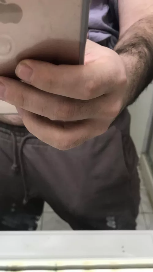 If you saw my bulge would you want me to pull my sweats down?