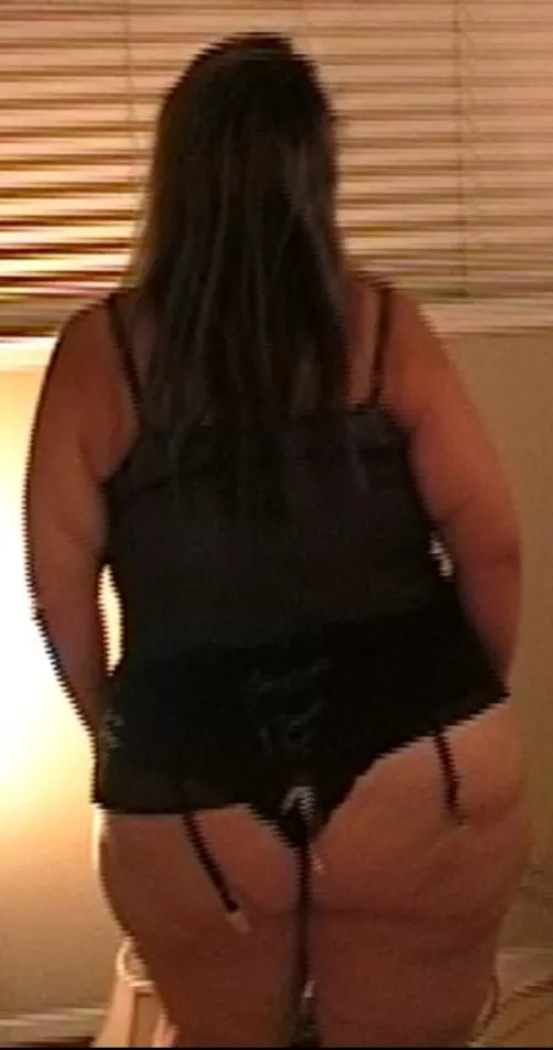 if you walked in I was dressed like this what happens next😉❤️