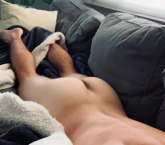 If you woke up to this on your couch. What would you do?