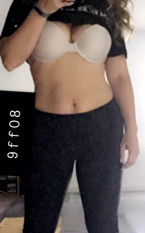 ⬆️ if you would work out with her?