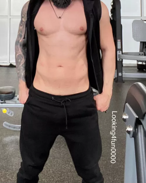 I’ll be turning 40 in a couple weeks. Not looking too bad for 40 😉