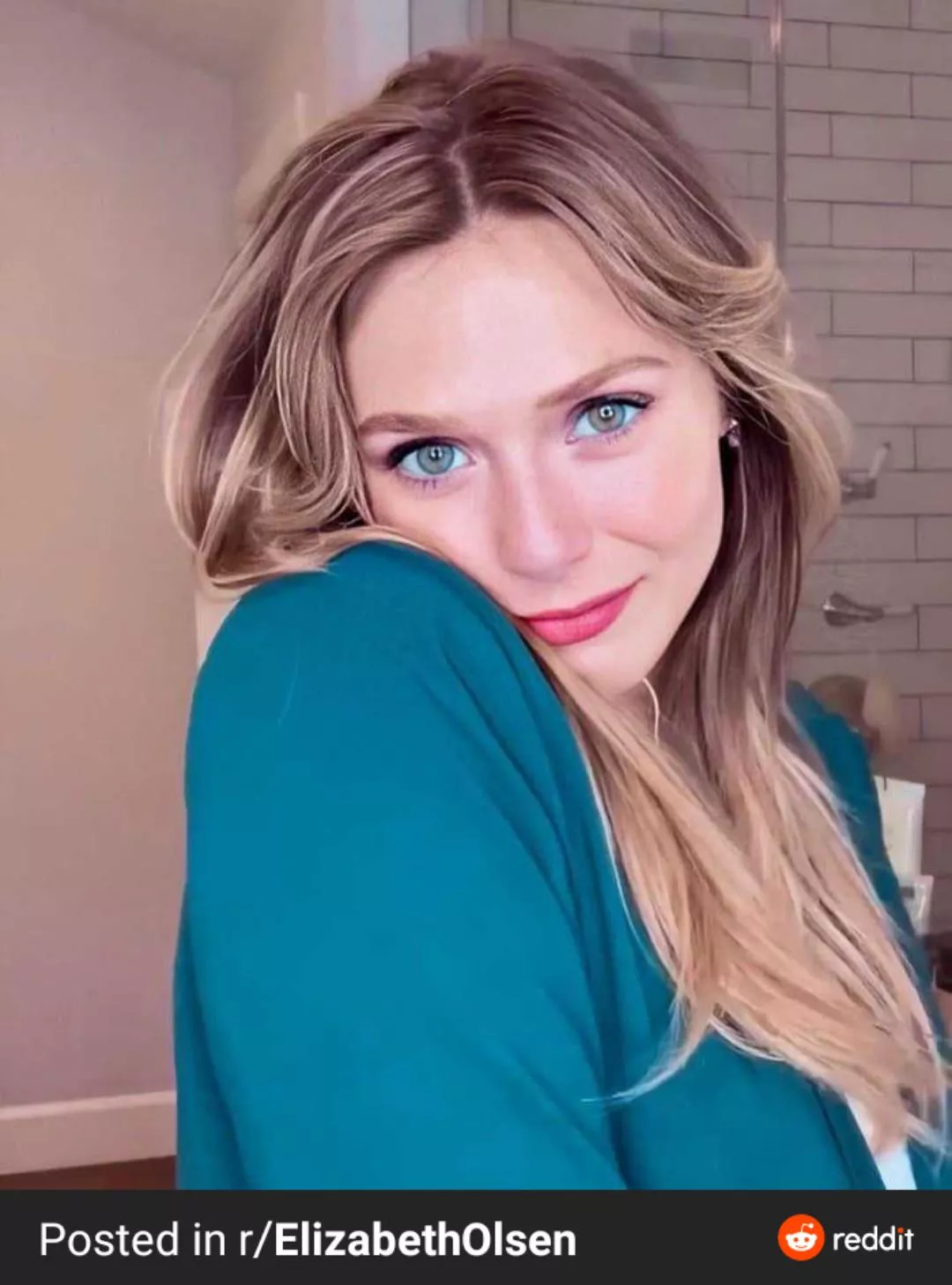 I'll feed pics of Elizabeth Olsen to any bud that plays her
