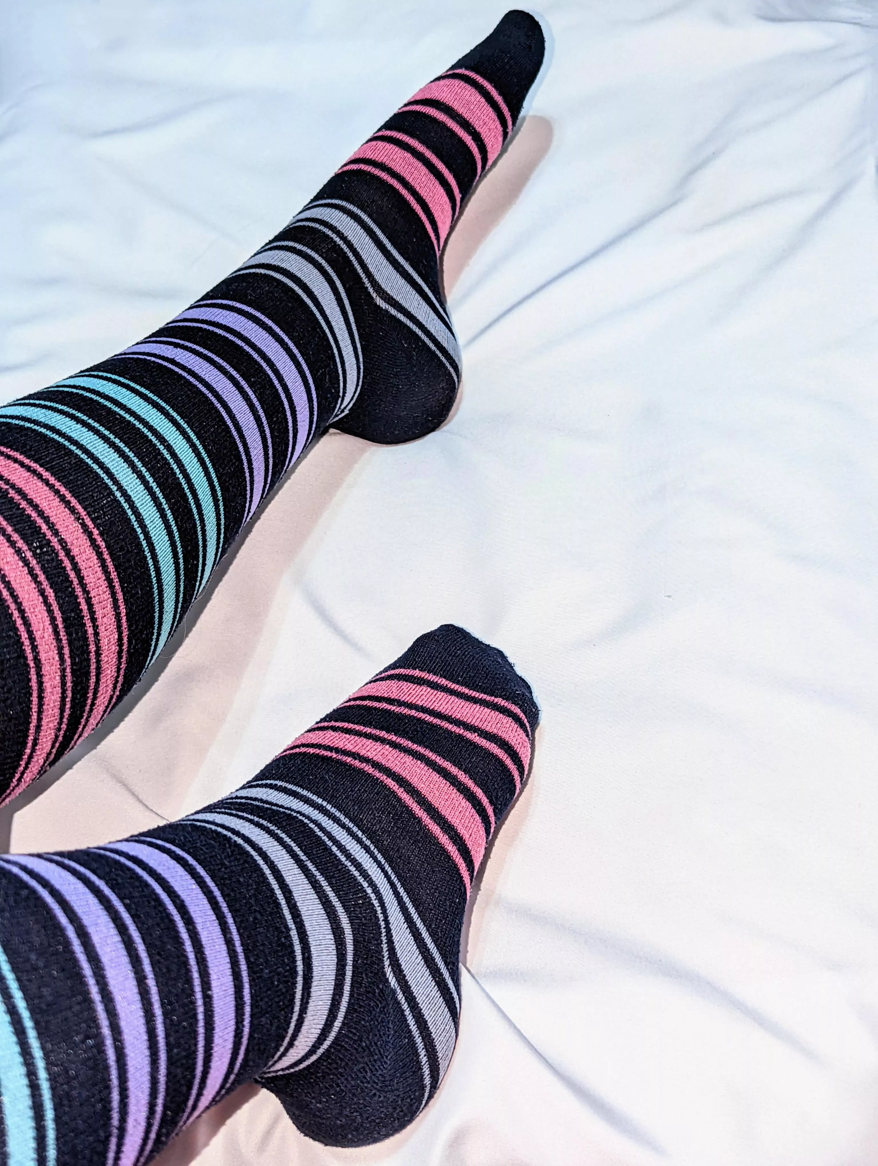 I'm back with the stripey socks ☺️ DMs are open 💌