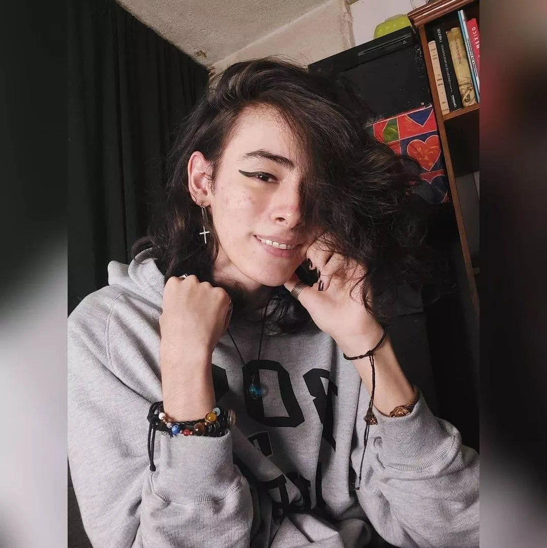 I'm cute? 🥺💜