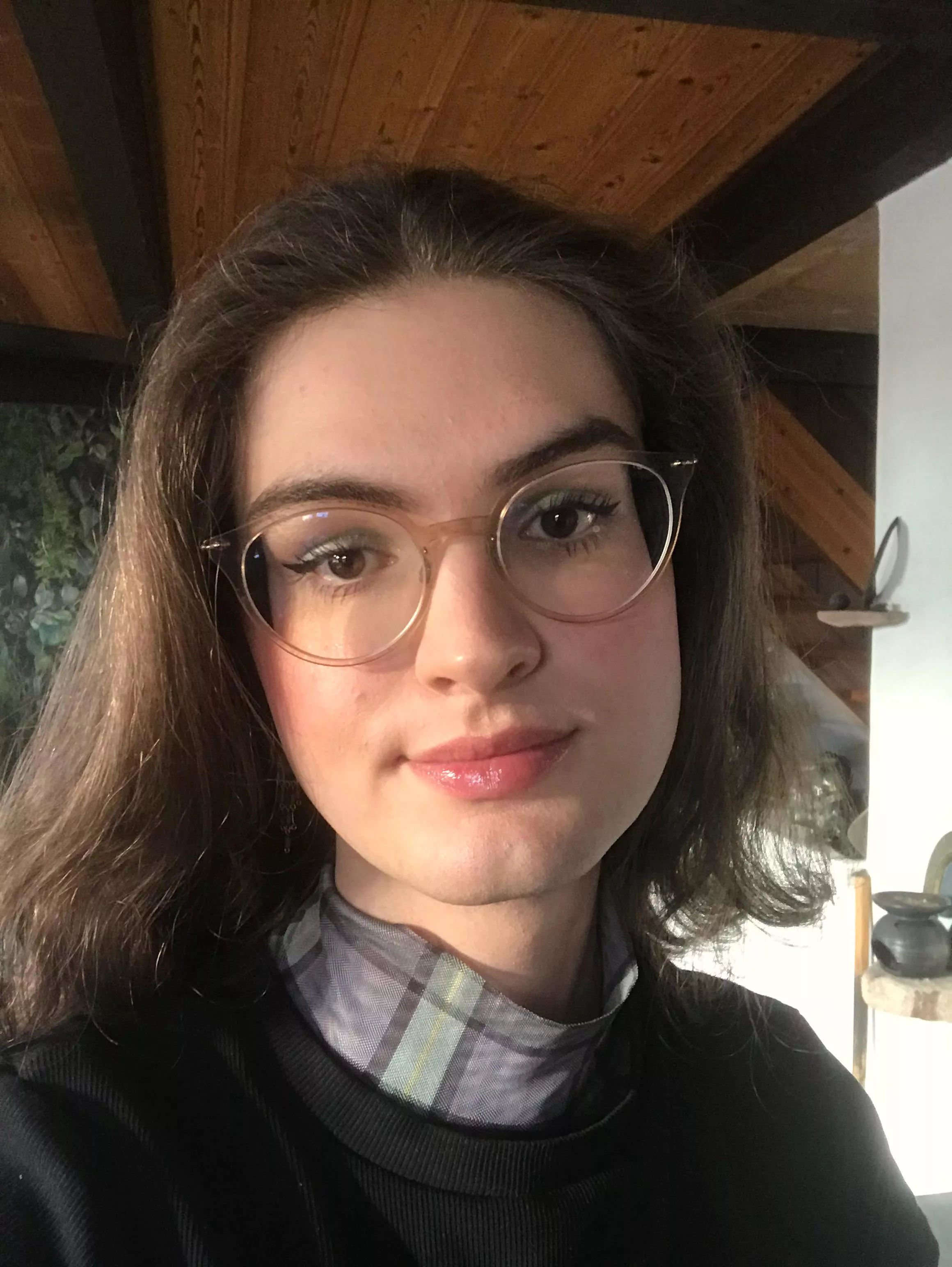Iβm getting a bit more comfortable at applying makeup ππ€‘β¨ what do you guys think? πββοΈ Iβm getting a bit more comfortable at applying makeup ππ€‘β¨ what do you guys think? πββοΈ
