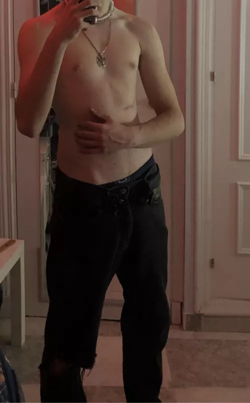 I’m horny, any girl trades?