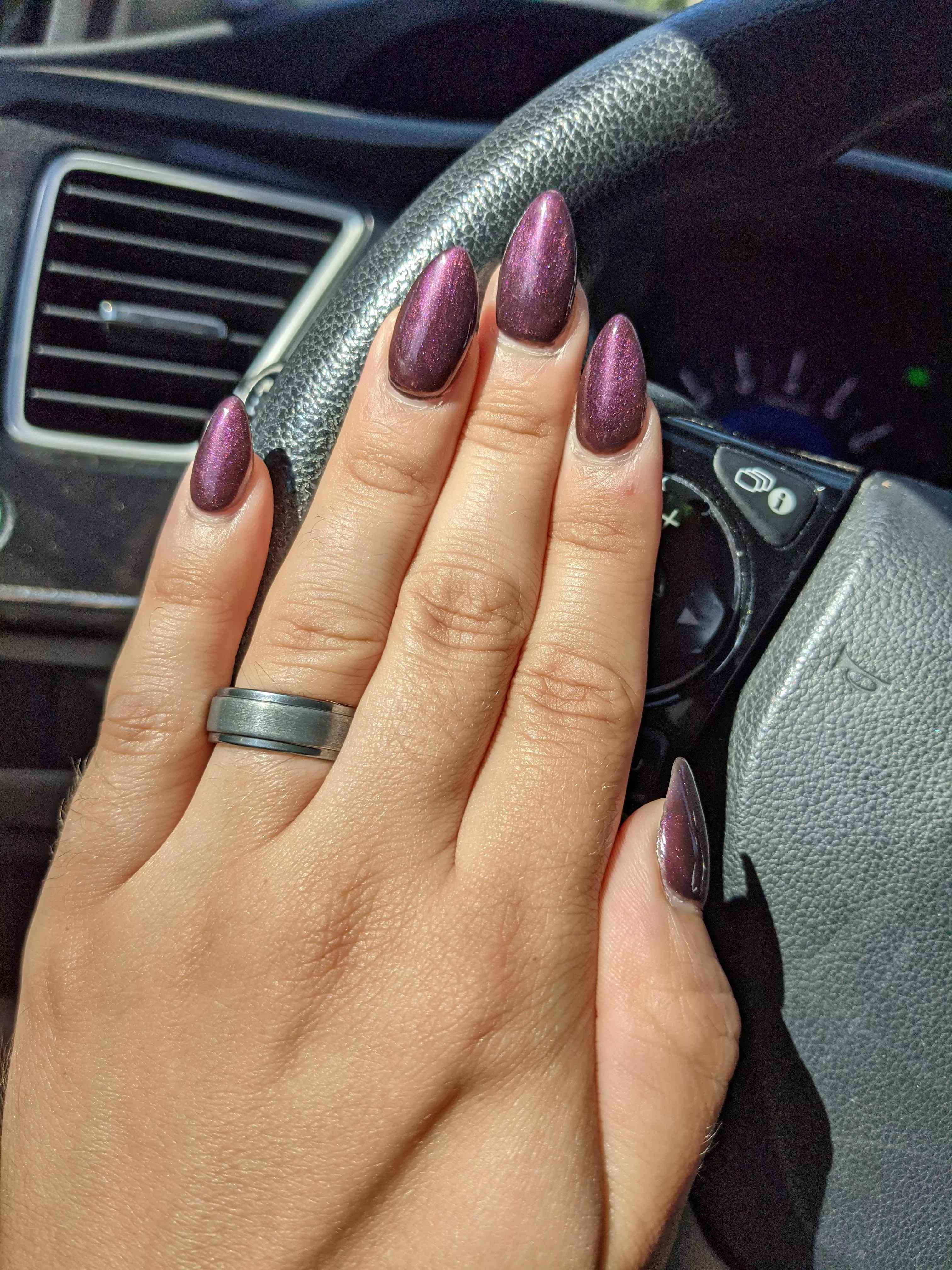 I'm in love with getting my nails done (even though I'm a femboy). DM's open.