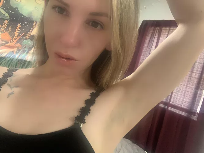 I’m in the mood for my pits to be jizzed on