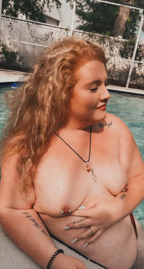 I’m not a regular mom I’m a cool mom💋