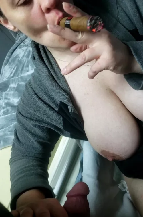 I'm not sure which I like to suck more😈