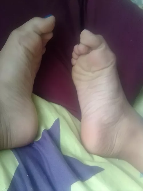 I'm shy when I'm about to show my soles, give me a good compliment