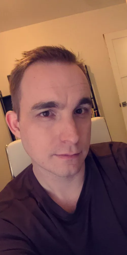 I'm sleepy let's cuddle