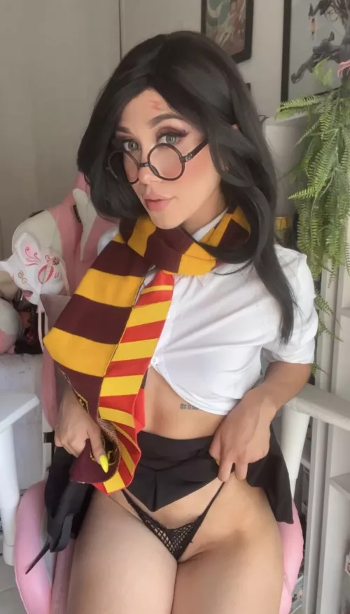 Im the biggest harry potter nerd [F]