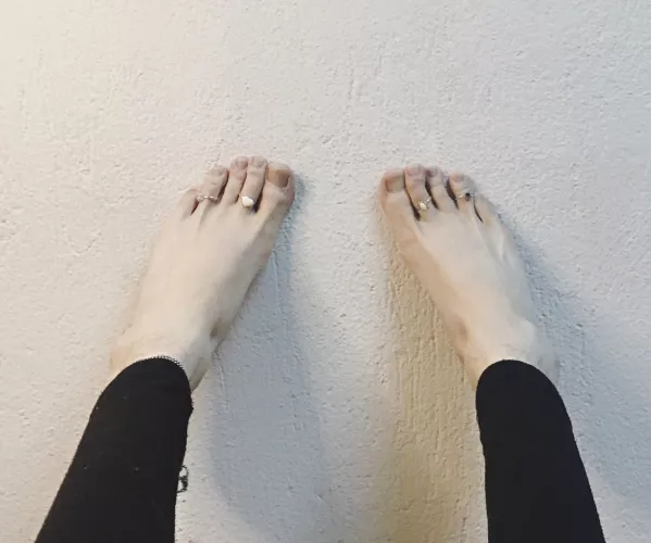 I’m working my feet for turn wifey 😇