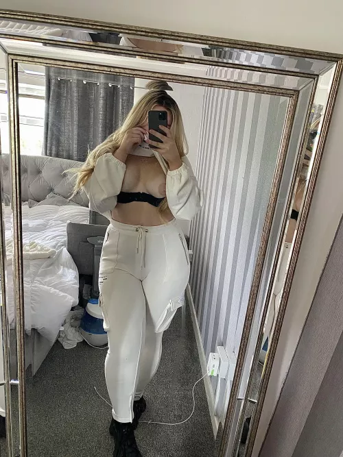 [image] off to the supermarket today, I wonder if I’ll get lucky