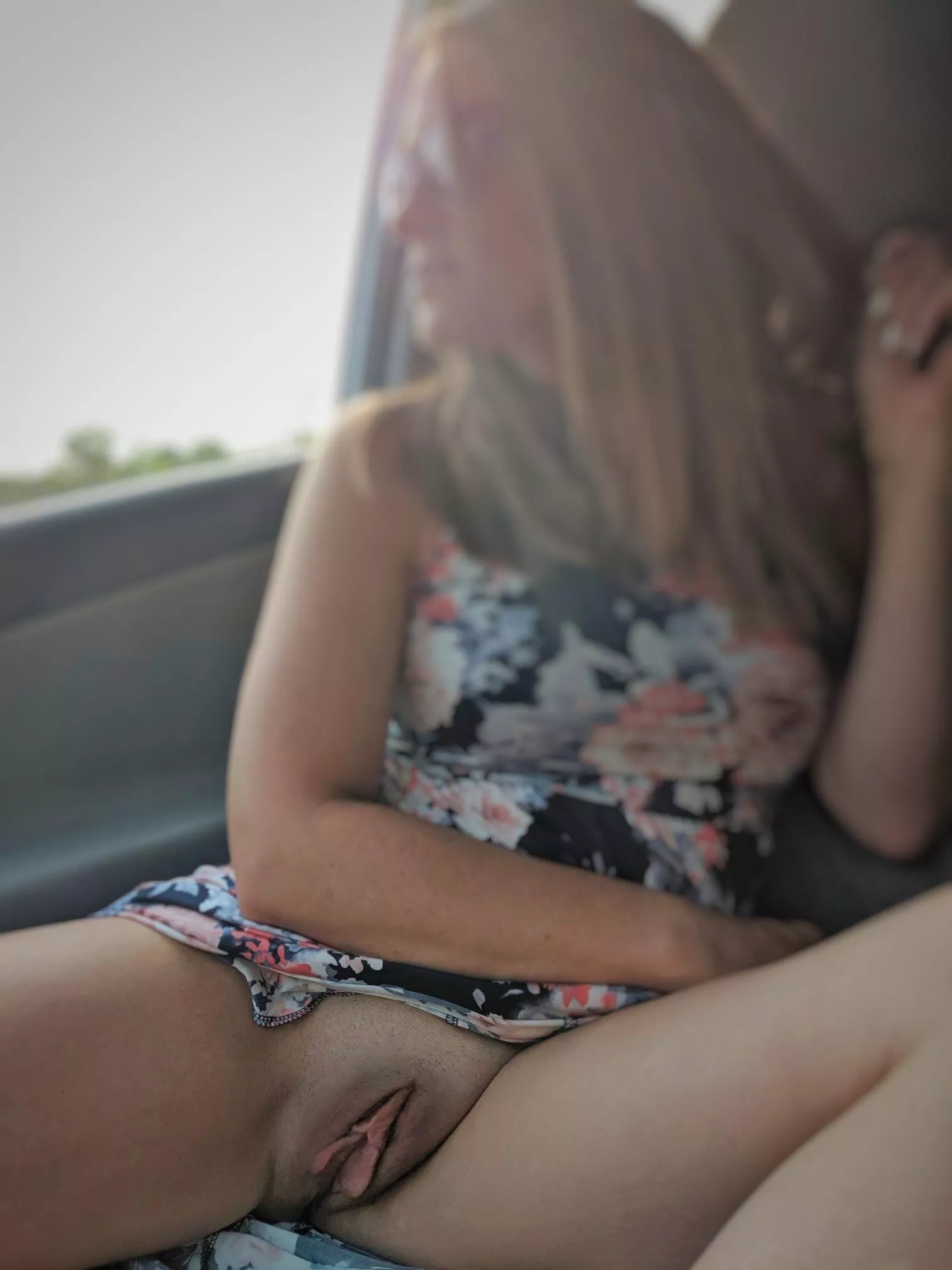 [image] Some no-panty car play 😉