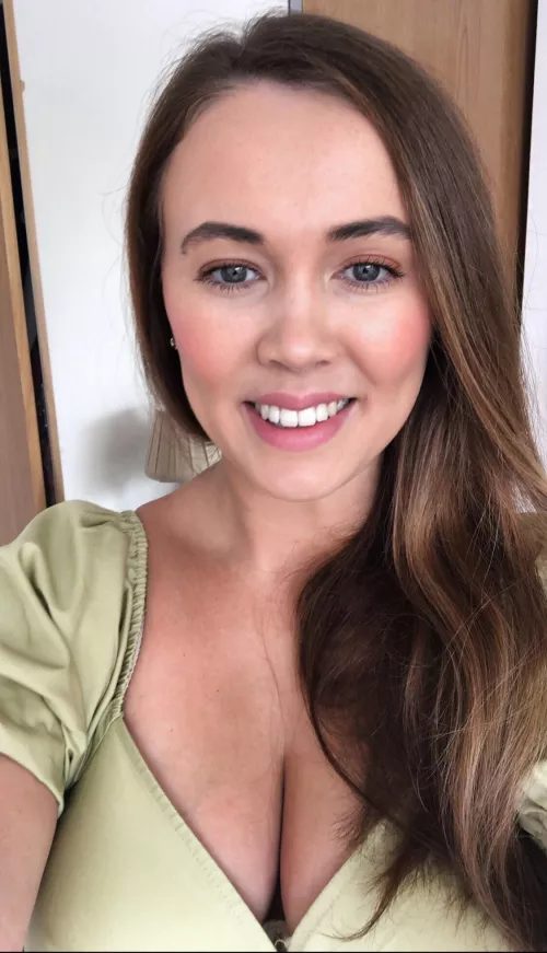 [image] would you pay for homemade videos of wifey?