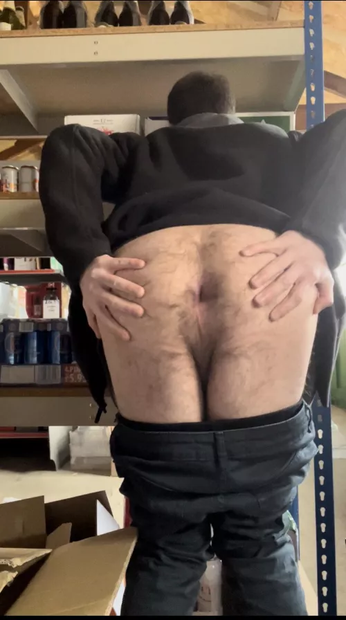 In a mood for some cocks/tongues in me 😳❤️