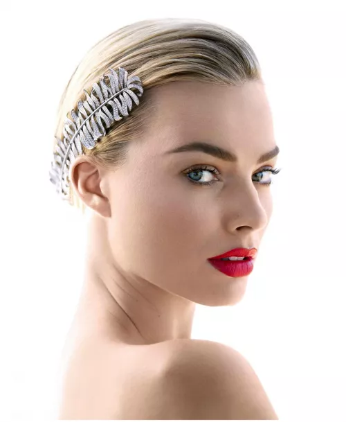 In love with her face