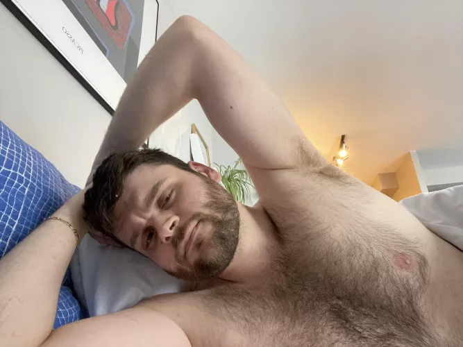 In need of some Friday morning cuddles 🥱🥱