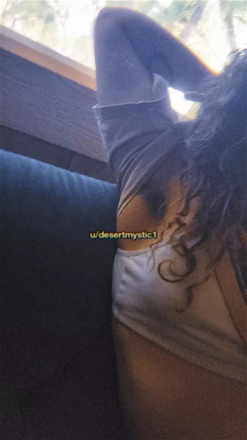 in the middle of working out 😚