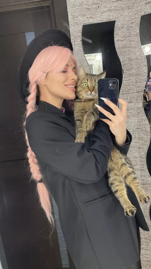 Is anyone else regularly late to meet friends because you’re masturbating or is it just me?😈