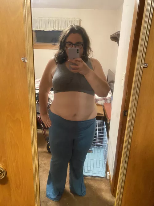 Is it healthier to be fit for tickle sessions? Is it better to be fit than big? Pic for reference