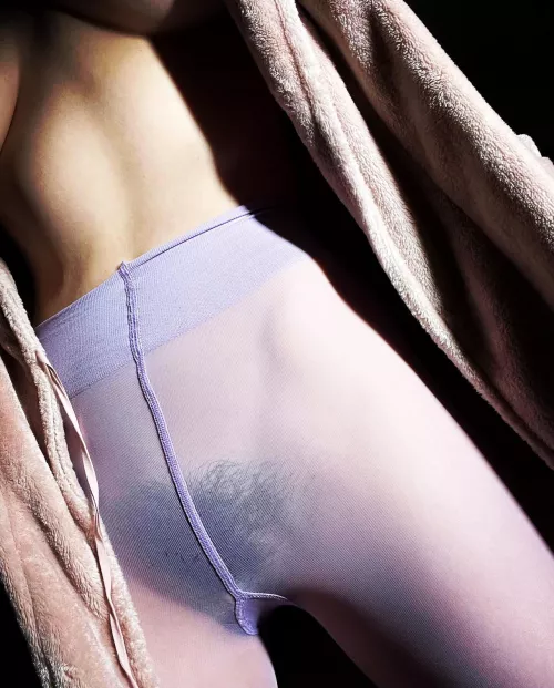 Is my bush too thicc for only being 19?? 🤔😈🤷🏻‍♀️