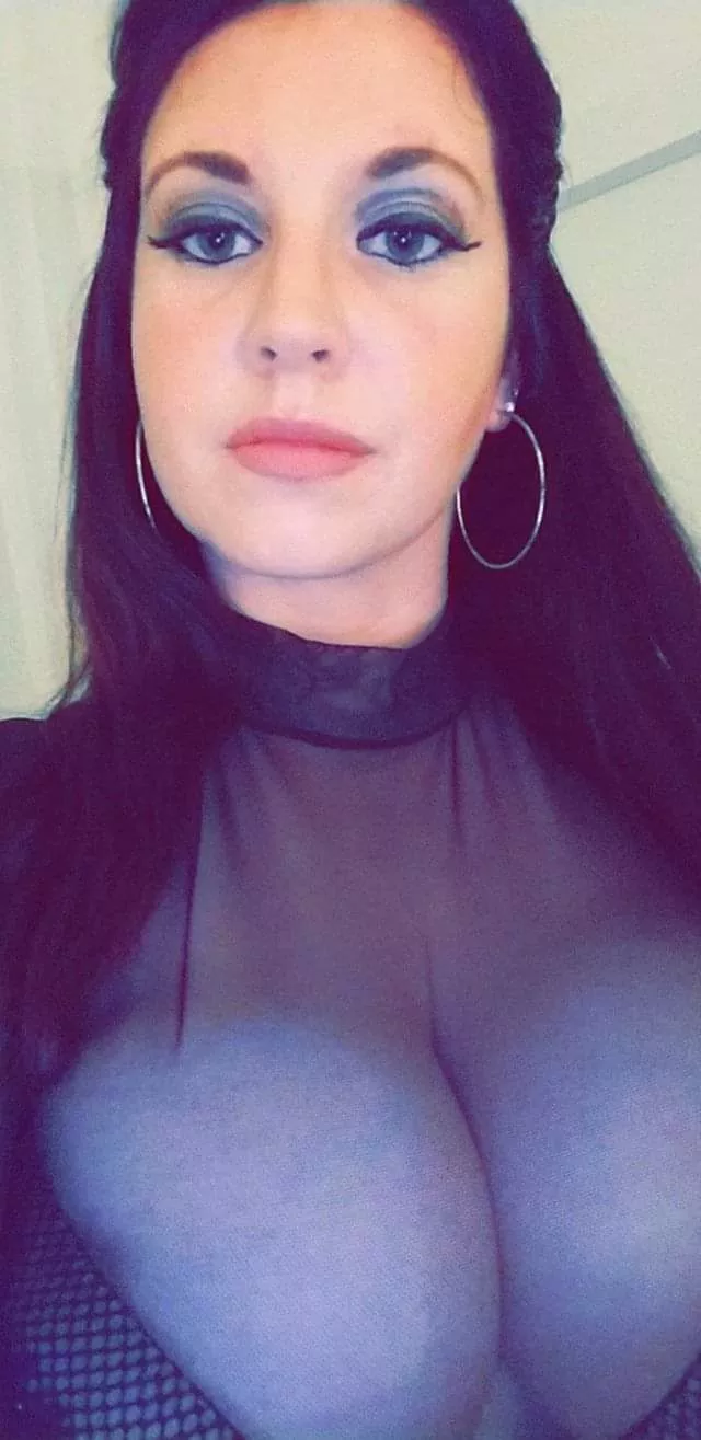 is she pretty?