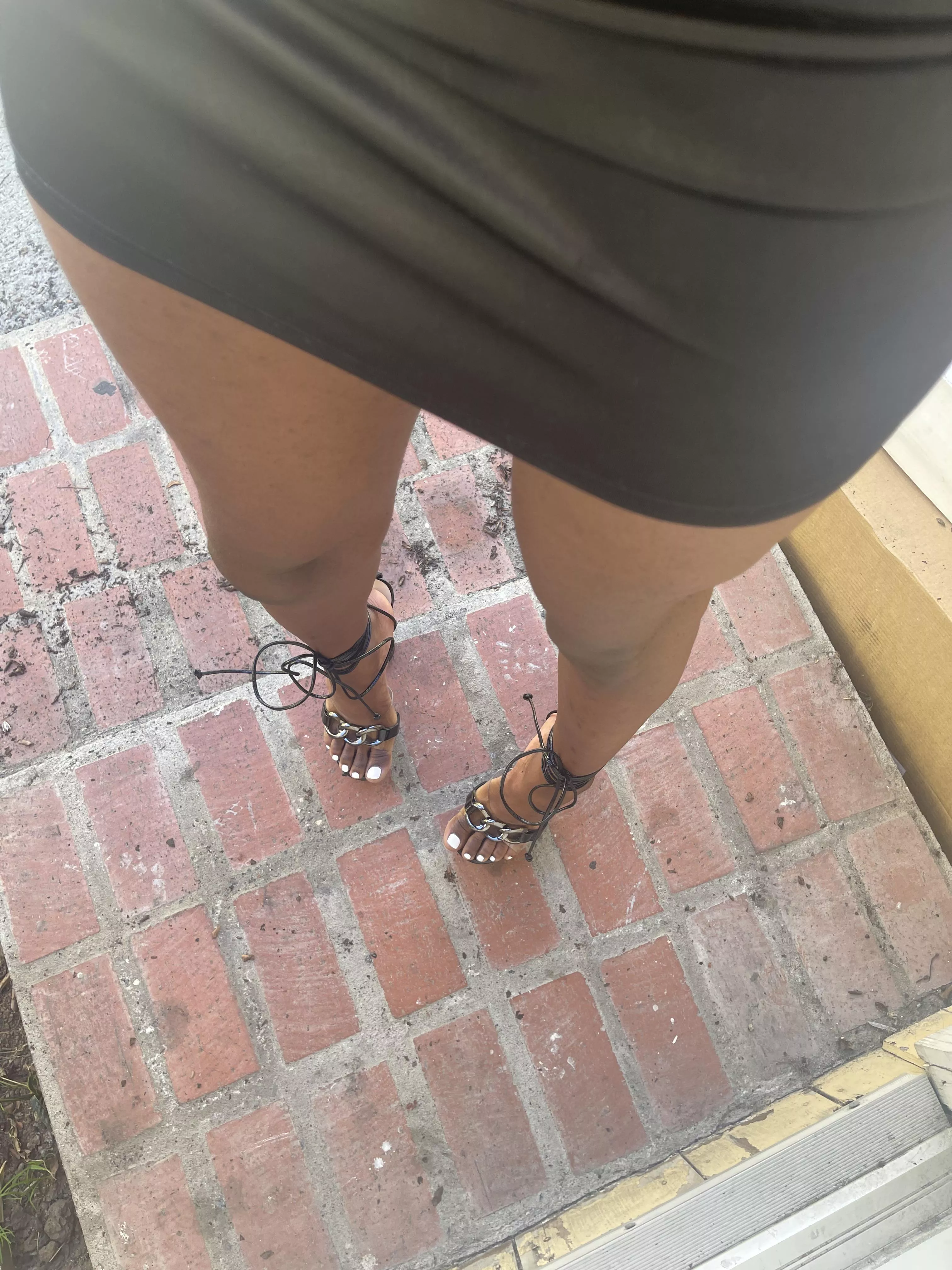 It’s a different altitude up here with these long legs 😆