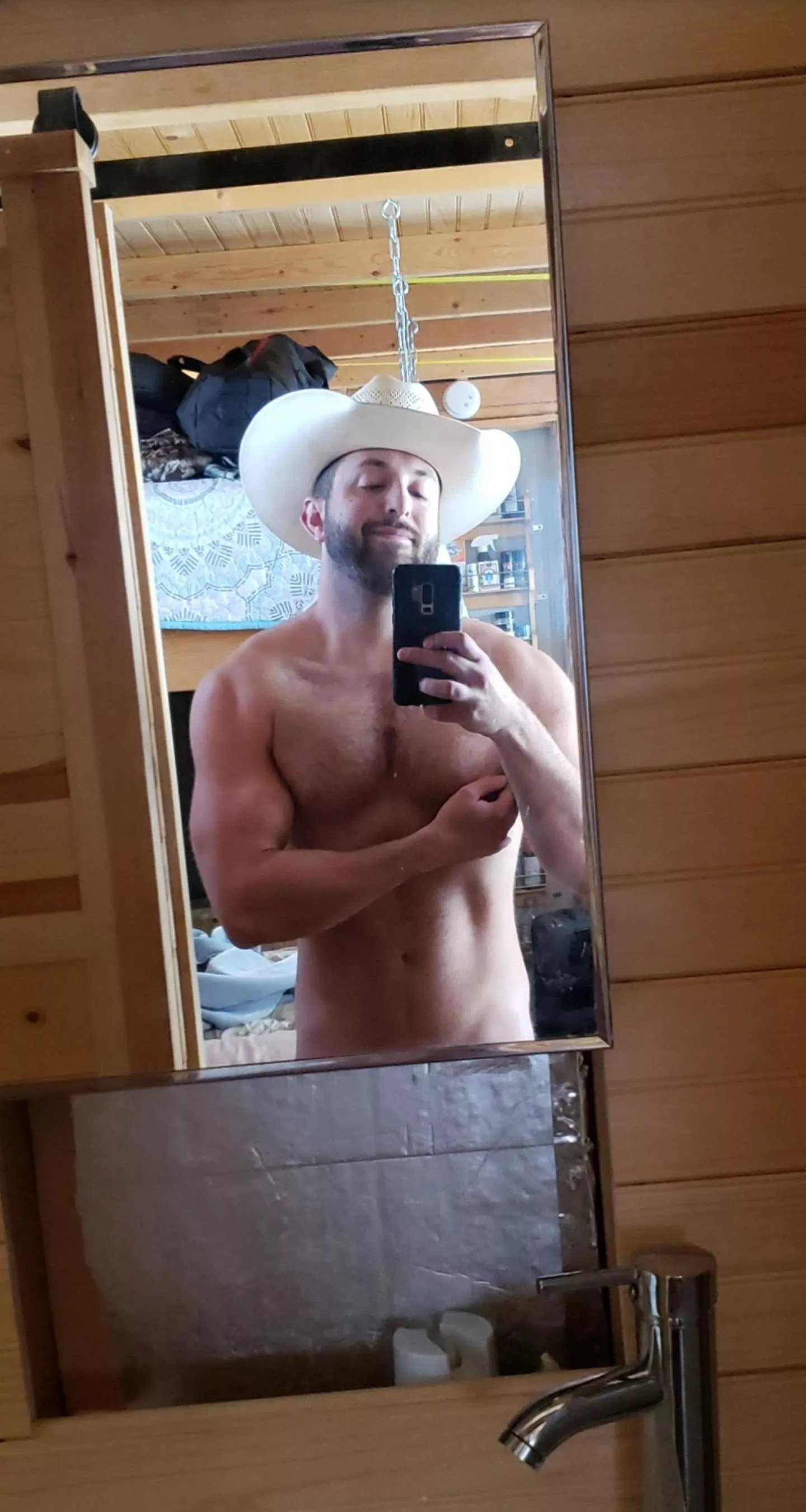 its (m)y birthday 🎂 can I see some birthday titties 😇