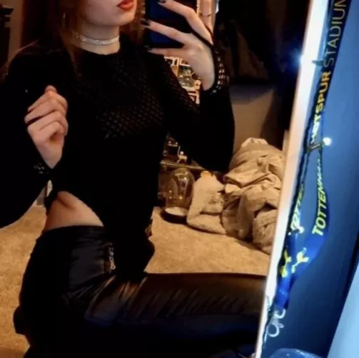 It’s rude if you don’t stare x