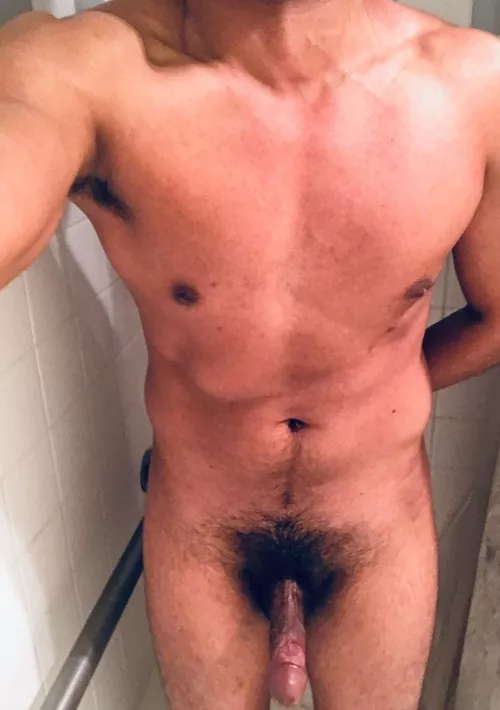 🚿 it’s ti[m]e to wash off and cool down 🟡