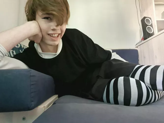 ive been practicing eyeliner, really love how fem it makes me