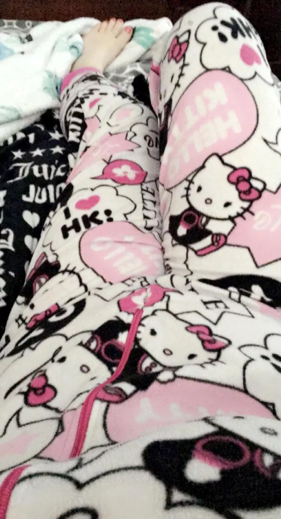 I’ve had these jammies for like 8 years now! I want more cuteee ones, where do you like to shop? Bonus if they have plus sizes 💓 I’ve had these jammies for like 8 years now! I want more cuteee ones, where do you like to shop? Bonus if they have plus sizes 💓