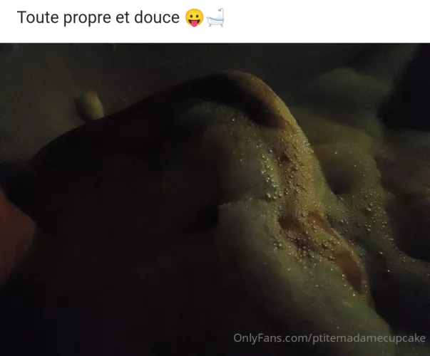 J'adore la lingerie j'ai un beau 38G naturel 🥰😛