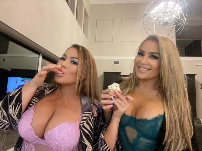 Jenni & Natalya's LARGE TITS