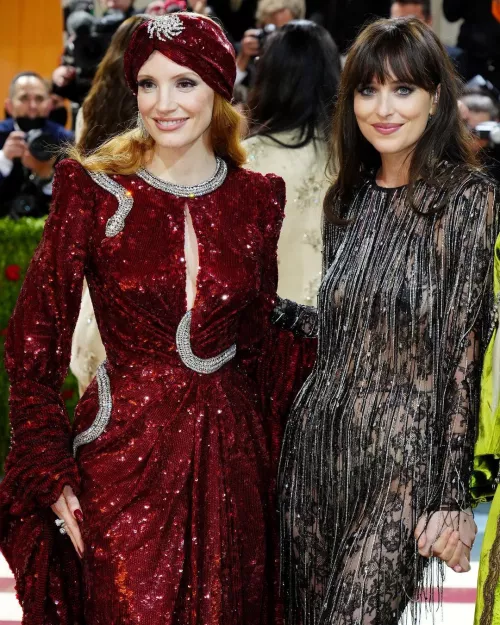 Jessica Chastian and Dakota Johnson